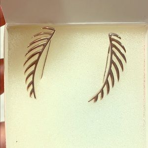 Stella & Dot Haven Ear Climber